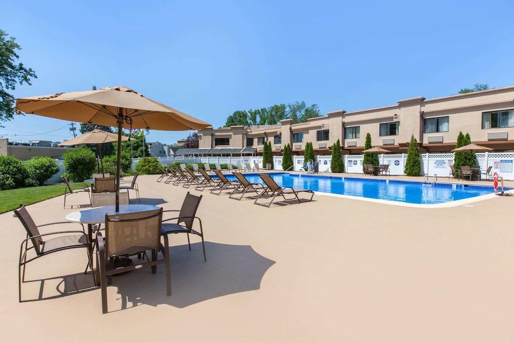 Baymont By Wyndham Pompton Plains/Wayne Ξενοδοχείο Pequannock Εξωτερικό φωτογραφία
